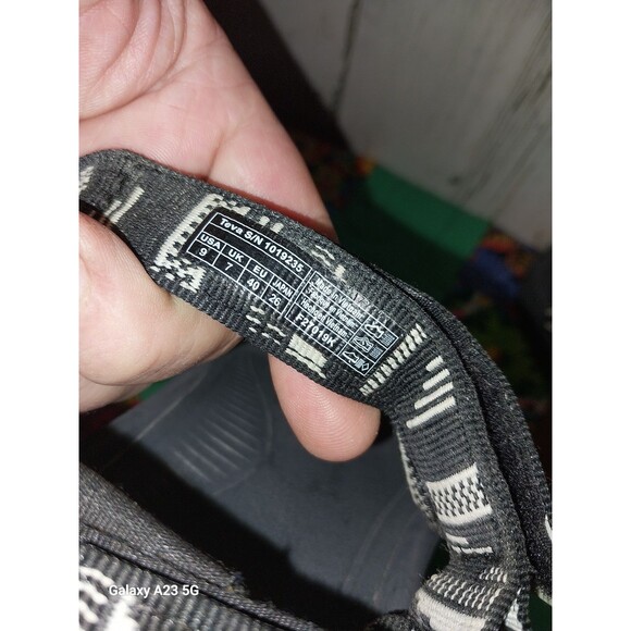 1019235 TEVA Women's Hurricane Xlt2 Sandal Atmosphere Black Size 9 - Picture 3 of 9